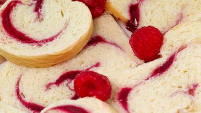IMG_PAN DULCER MASCARPONE-FRAMBUESAS-HIBISCUSJPG-2